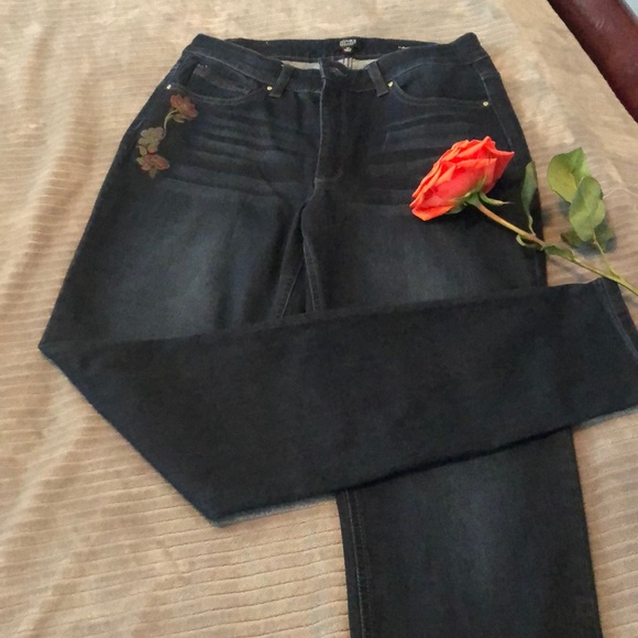 Denim - NWOT Jones New York Jeans Size 10